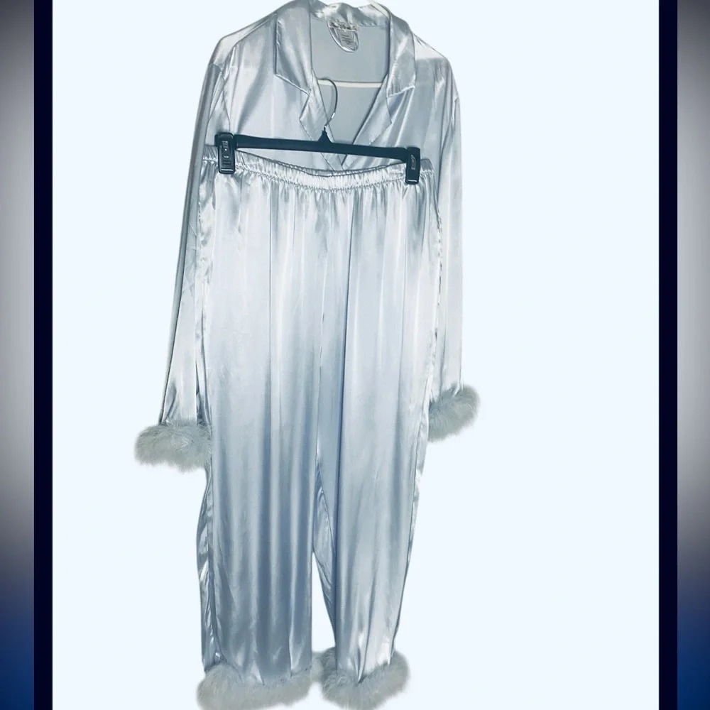 Luxury Linea Donatella Marabou Feather Trim Silver blue Pajama Set XL (NWOT)